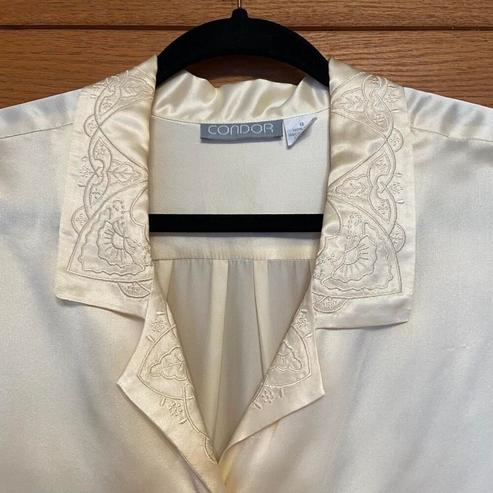 Vintage 80s Condor cream silk 3/4 sleeve button front embroidered collar top - Picture 2 of 5